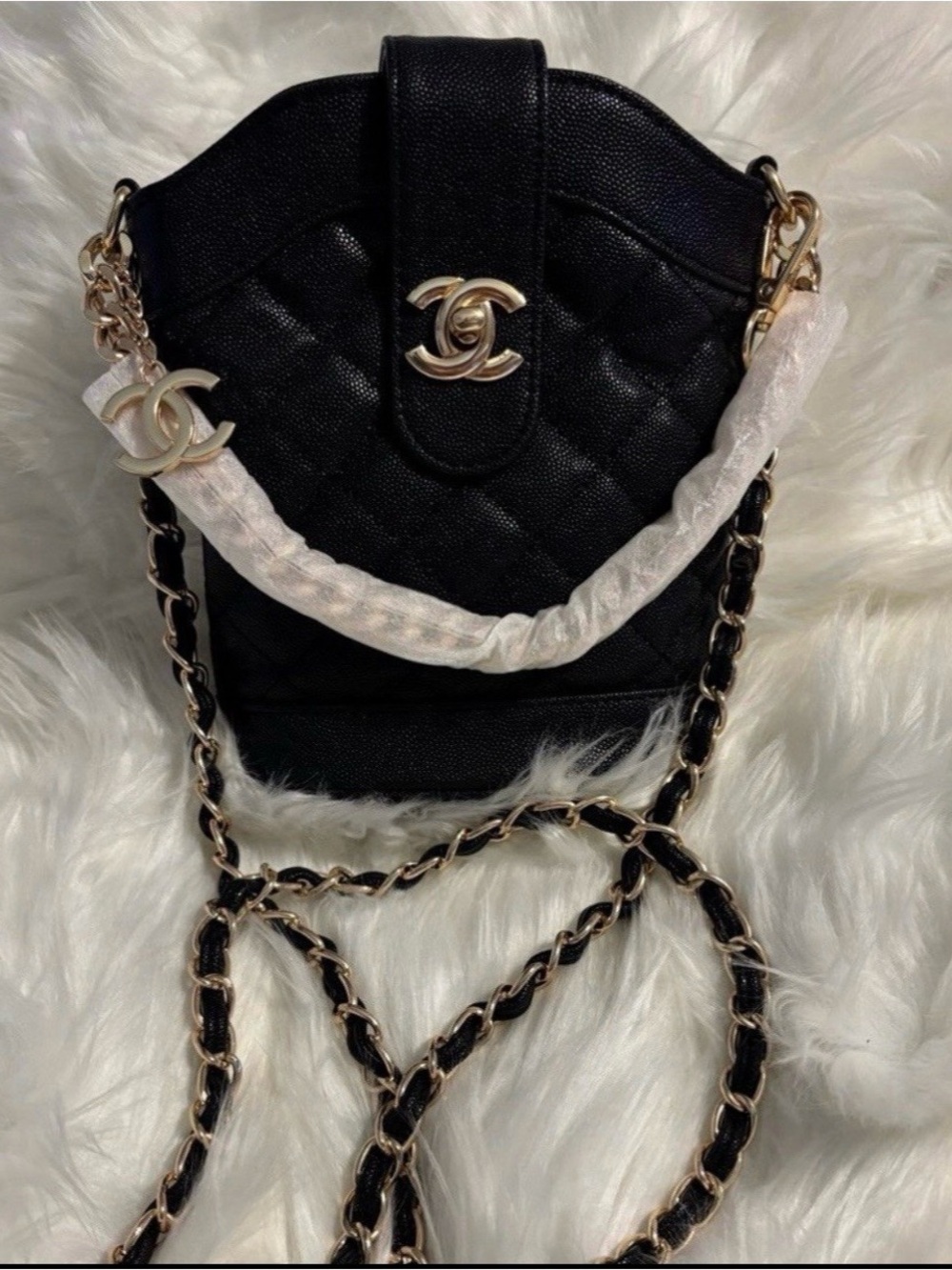 BEAUTE Quilted Mini Bucket Bag with Crossbody Chain GWP / With a Box.
